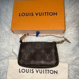 Louis Vuitton Mini Pochette